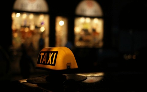 Hotel Taxi
